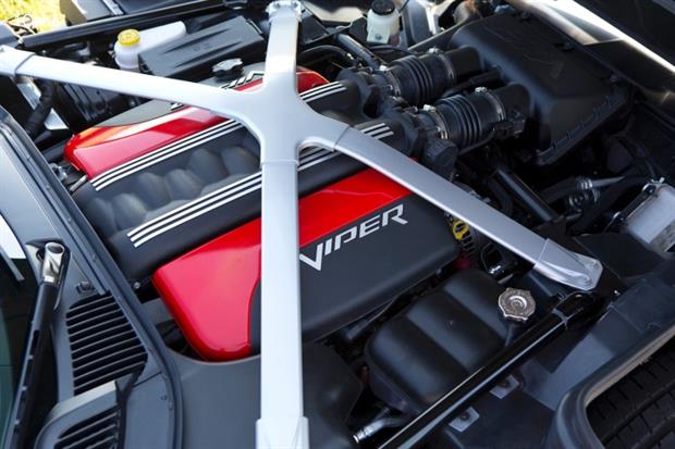 بررسی دوج Viper مدل 2015